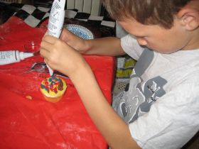 kinderfeestje justin aan het werk.jpg