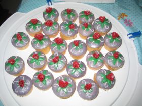 cupcake feest ar 40 jaar meerder bij elkaar.jpg