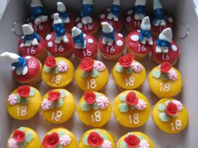 smurfen en 18 jaar cupecake loek en claudy (3).jpg